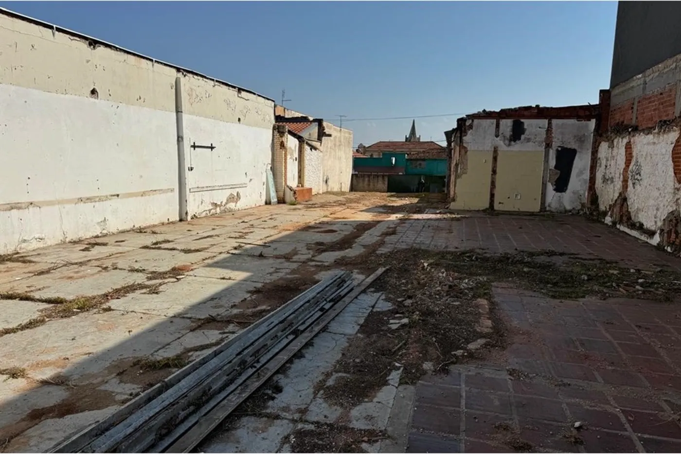 CQB 946 Terreno 602301007-11 - Remax Trinity Exclusividades — foto 3