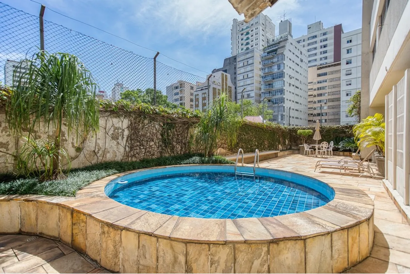 HB 226 Apto 601081042-70 - REMAX Lepex Exclusividades — foto 2