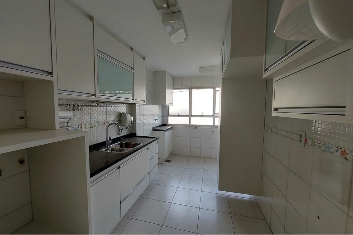 IC 415 Apto 602221003-16 - REMAX Galeria Exclusividades