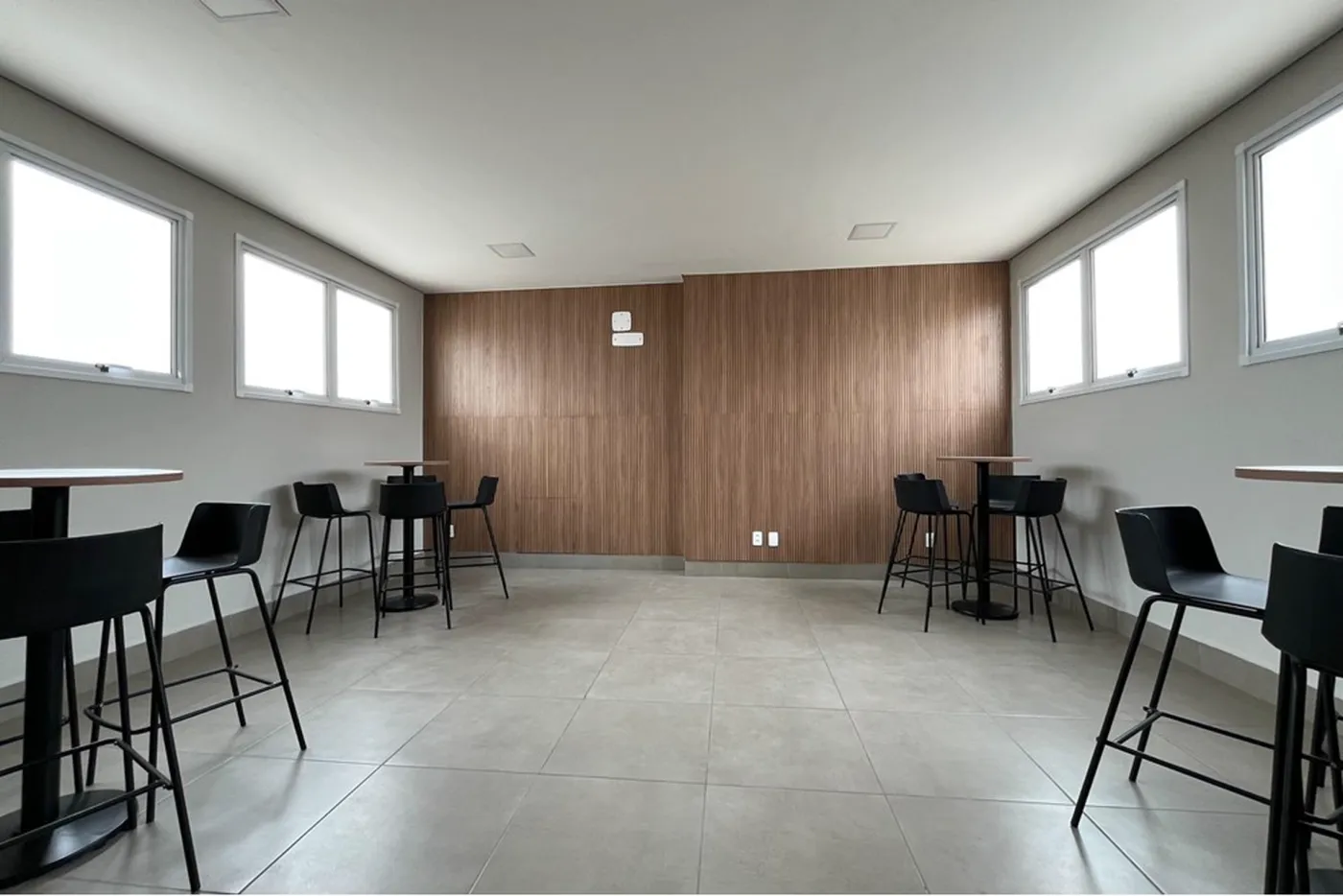 BS 166 Apto 601081090-21 - REMAX Lepex Exclusividades — foto 4