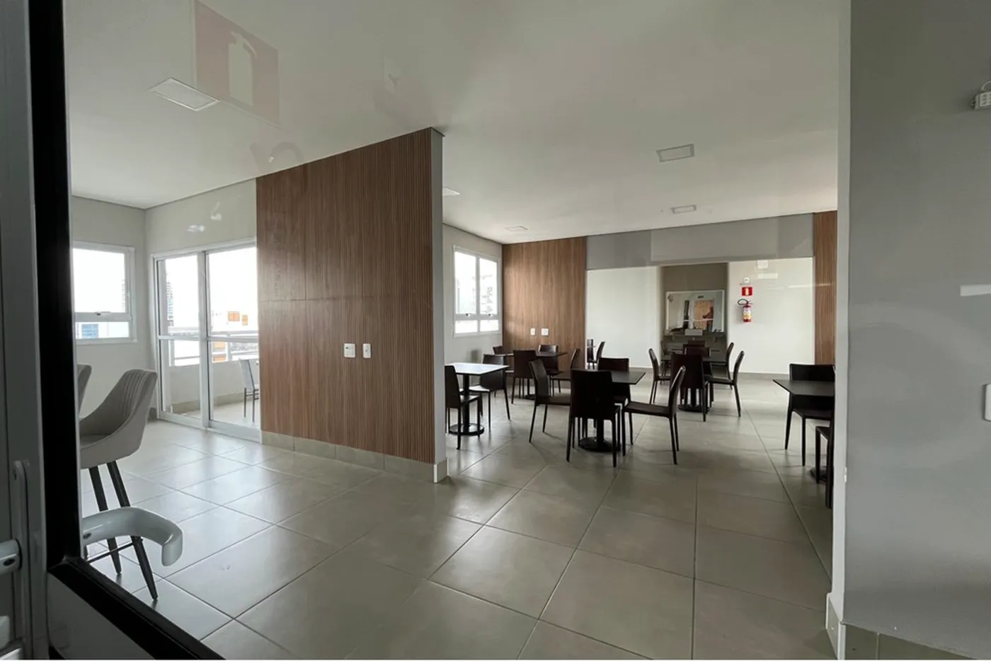 BS 166 Apto 601081090-21 - REMAX Lepex Exclusividades — foto 3