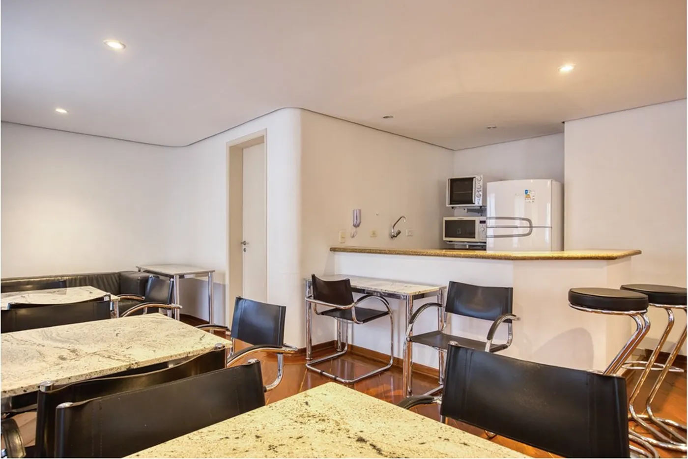 PV 1261 Apto 601081090-23 - REMAX Lepex Exclusividades — foto 3