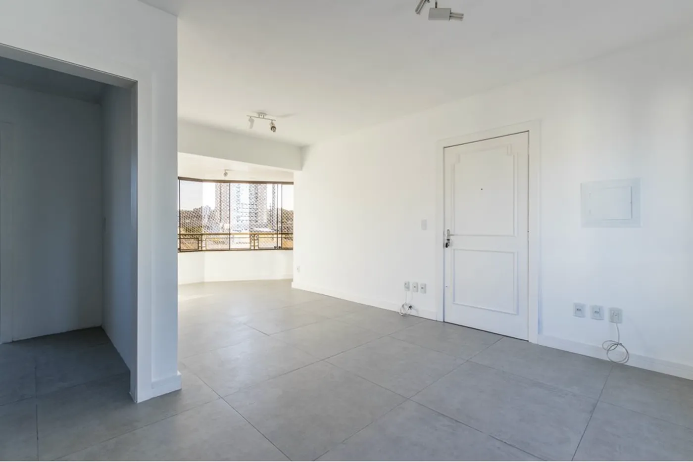 JBC 273 Apto 612511042-33 - REMAX Moderna Exclusividades