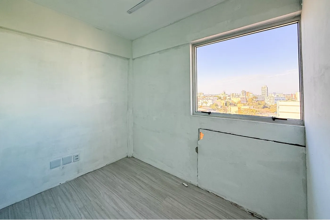 CQDJ 121 Sala 612651052-72 - REMAX Pillares Exclusividades — foto 2