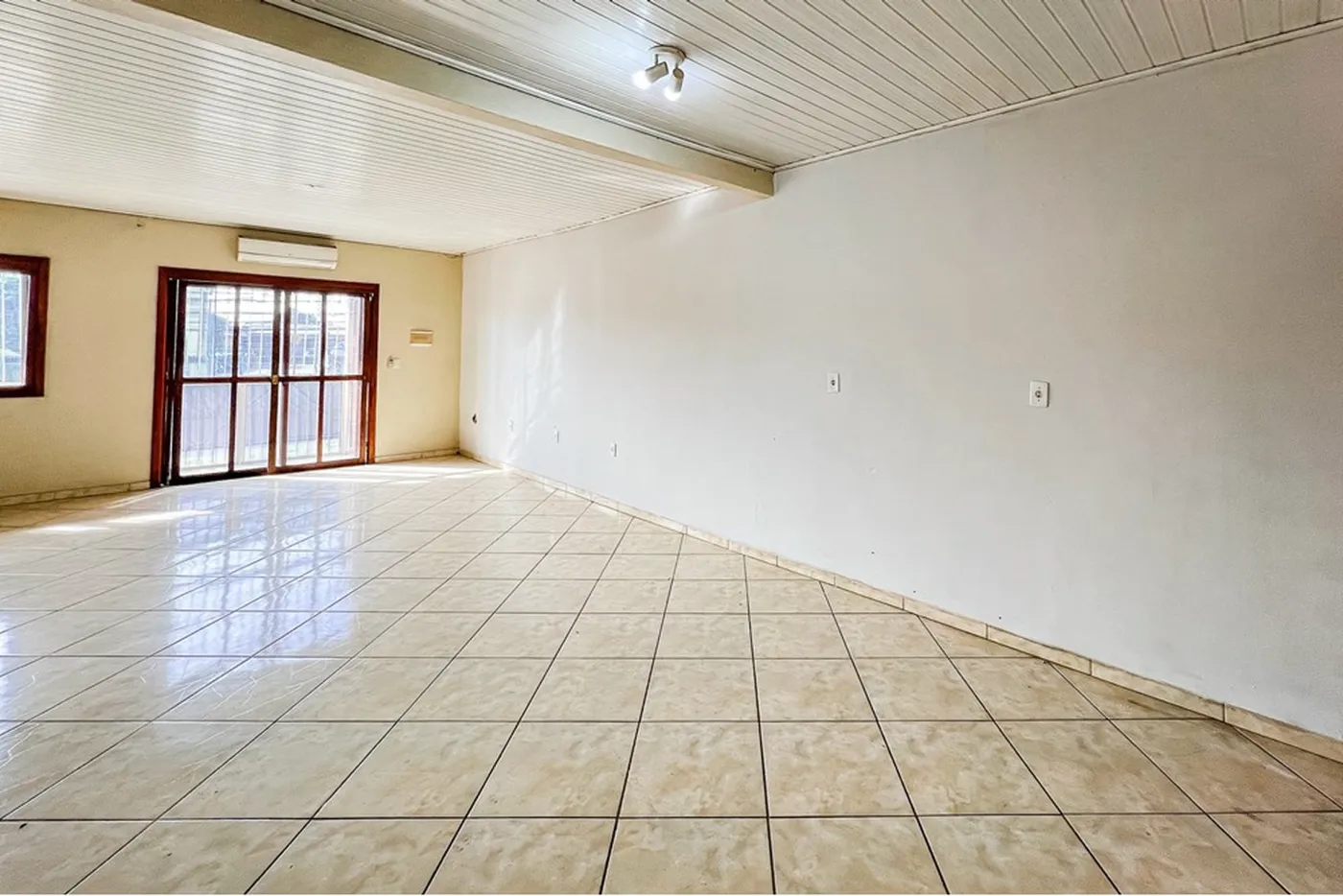 EVB 2851 Loja 612651052-65 - REMAX Pillares Exclusividades — foto 3