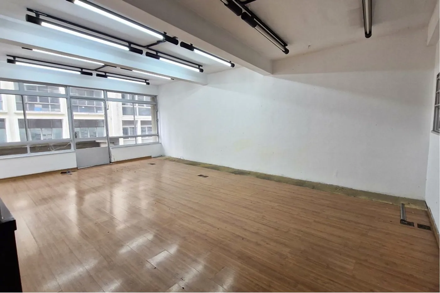 RCC 139 Sala 602301001-171 - Remax Trinity Exclusividades — foto 2