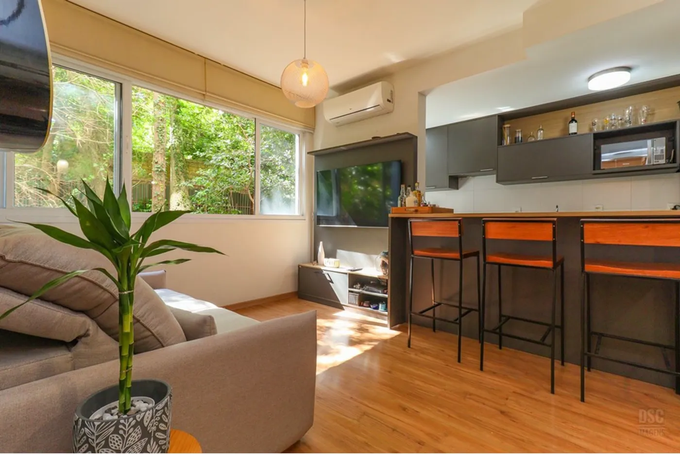 TDT 215 Apto 610191042-212 - REMAX Casa Sul Exclusividades