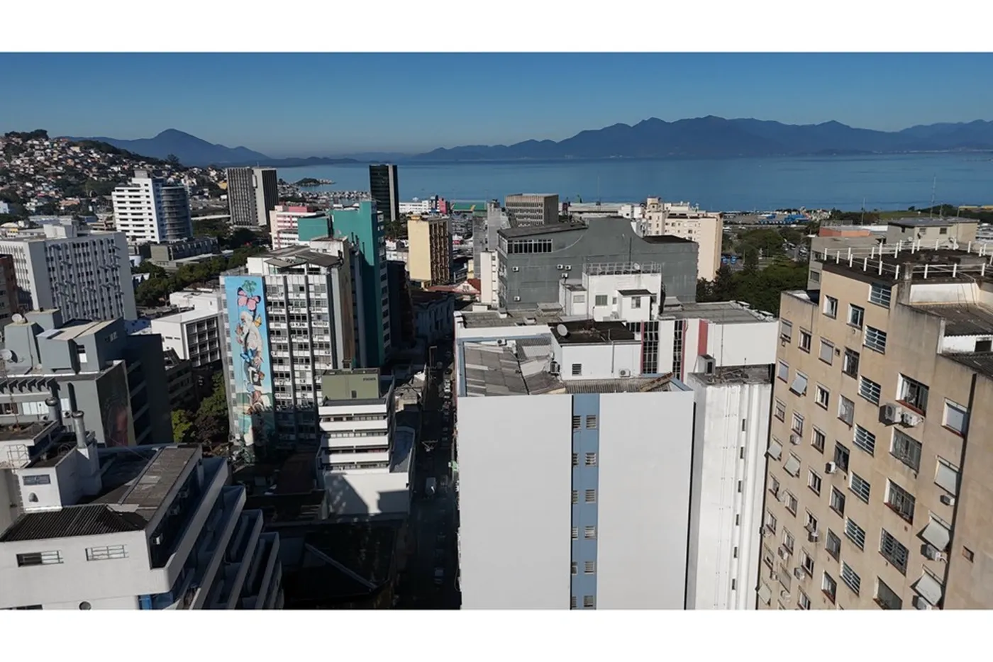 CAG 79 Sala 590441066-33 - REMAX Dream On II Exclusividades — foto 4