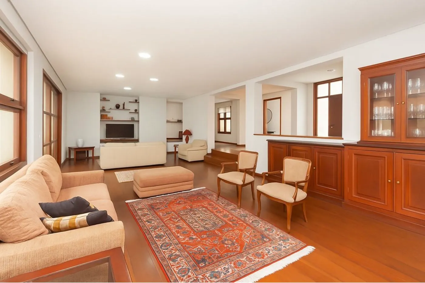 VISF 178 Casa 601371001-106 - REMAX Boutique Exclusividades