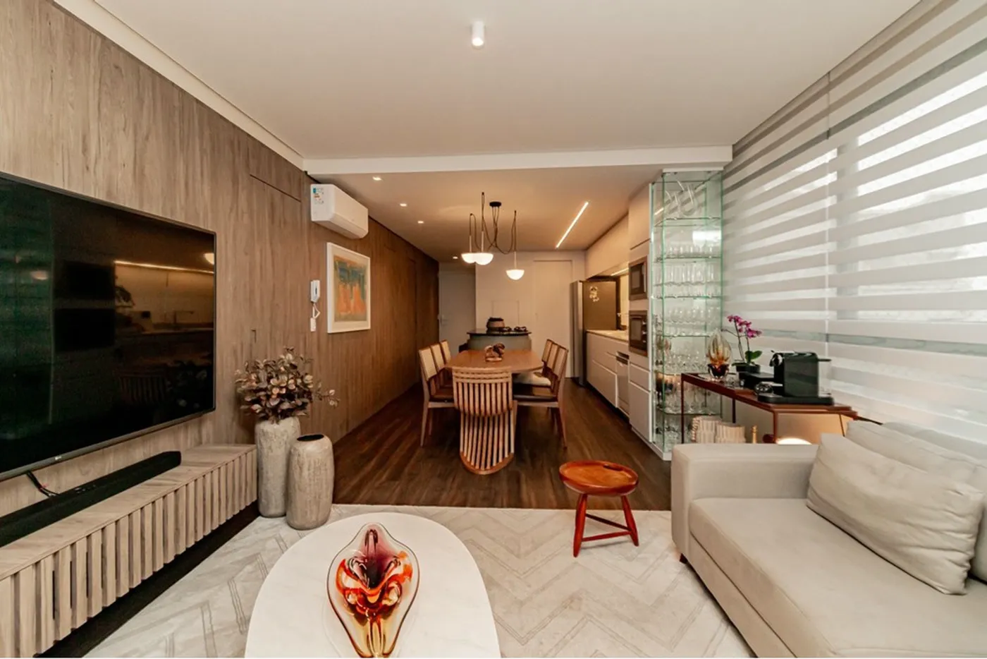 ACB 980 Apto 610221042-56 - REMAX Donno Exclusividades