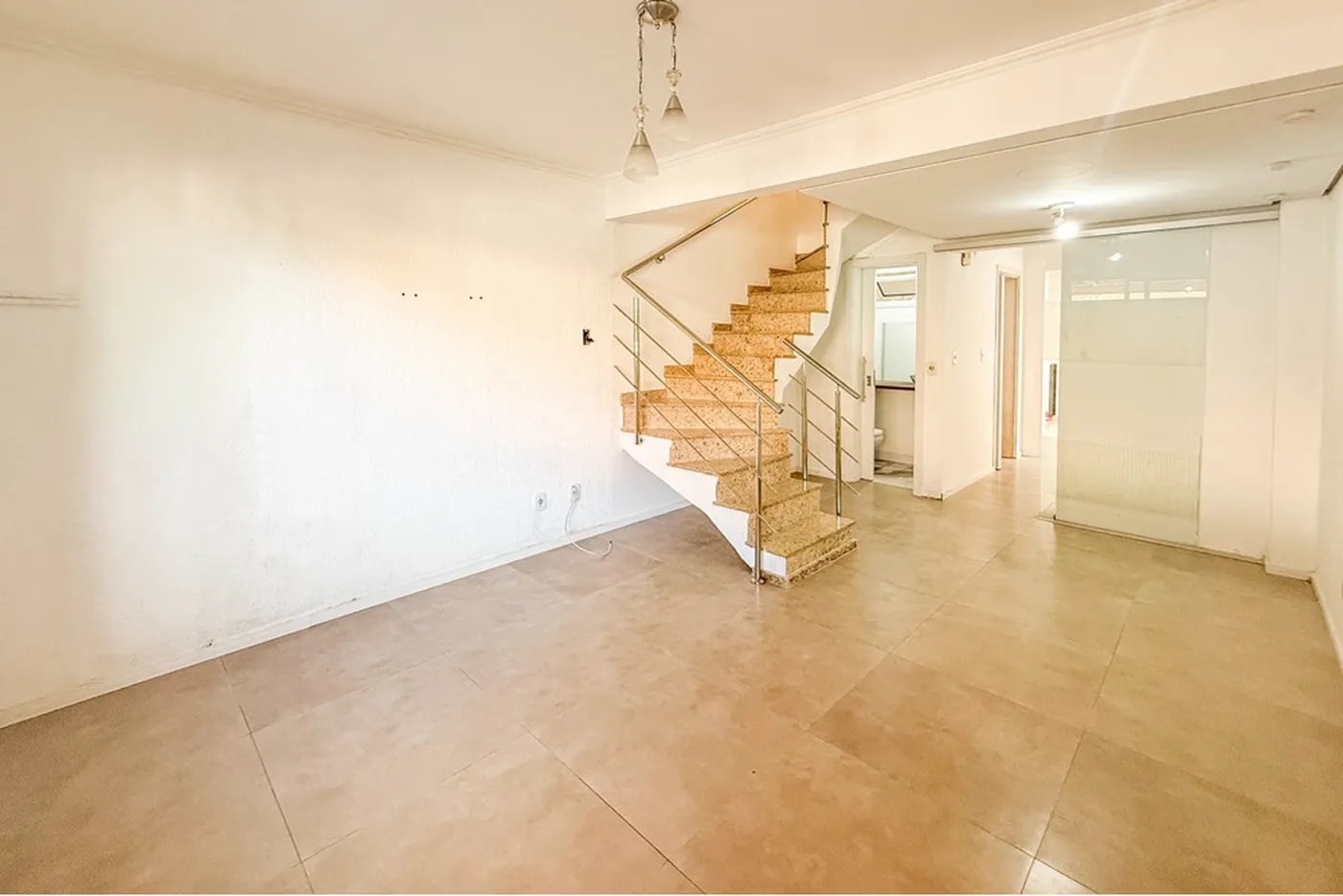 RBP 830 612651056-17 - REMAX Pillares Exclusividades