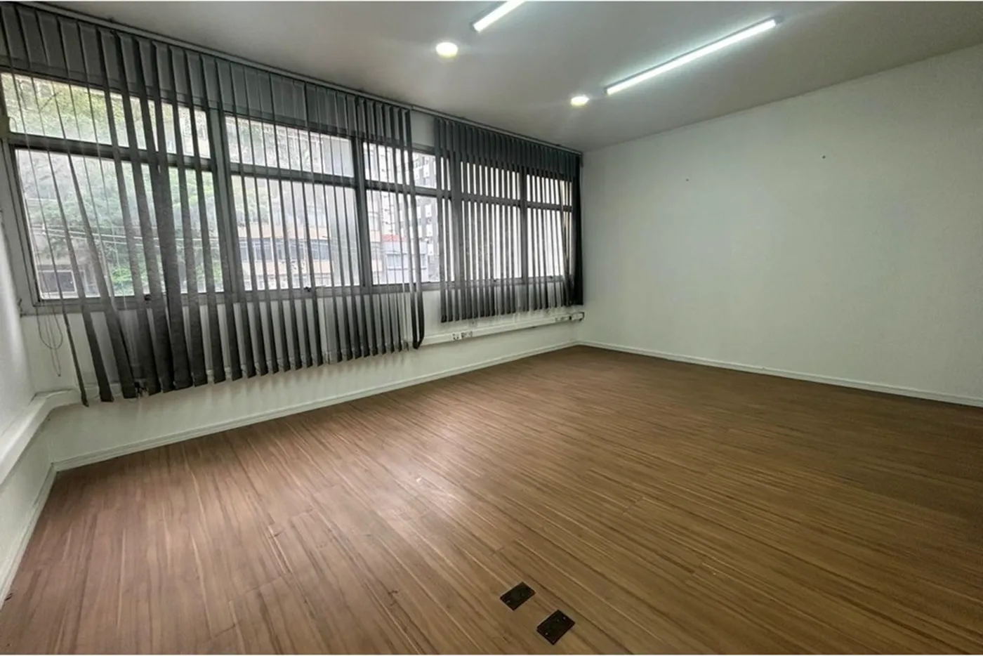 BVBLA 2466 Sala 601401007-76 - REMAX Paradisus Exclusividades — foto 4