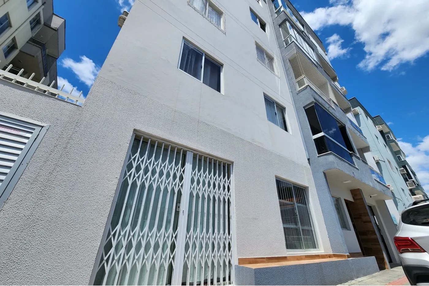 GEGH 135 Sala 590231179-237 - REMAX Dream On Exclusividades