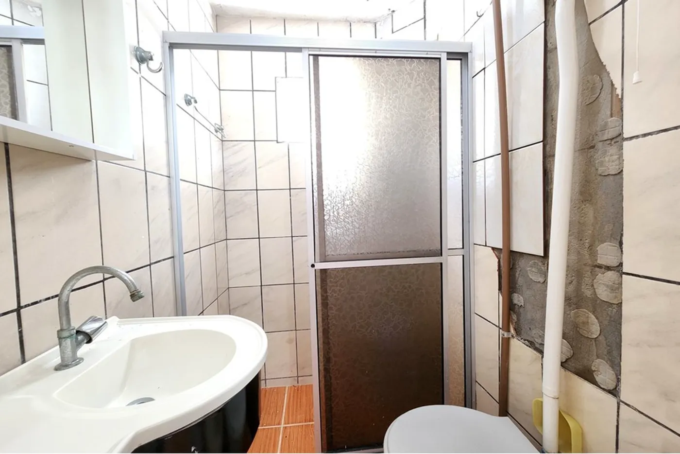 GEGH 135 Sala 590231179-237 - REMAX Dream On Exclusividades — foto 2