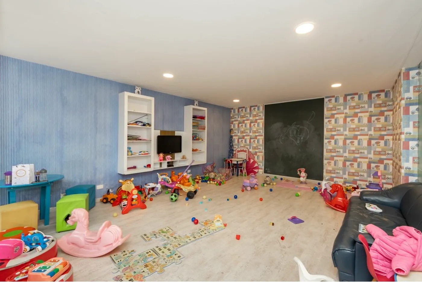 JPL 75 Apto 601081048-41 - REMAX Lepex Exclusividades — foto 2