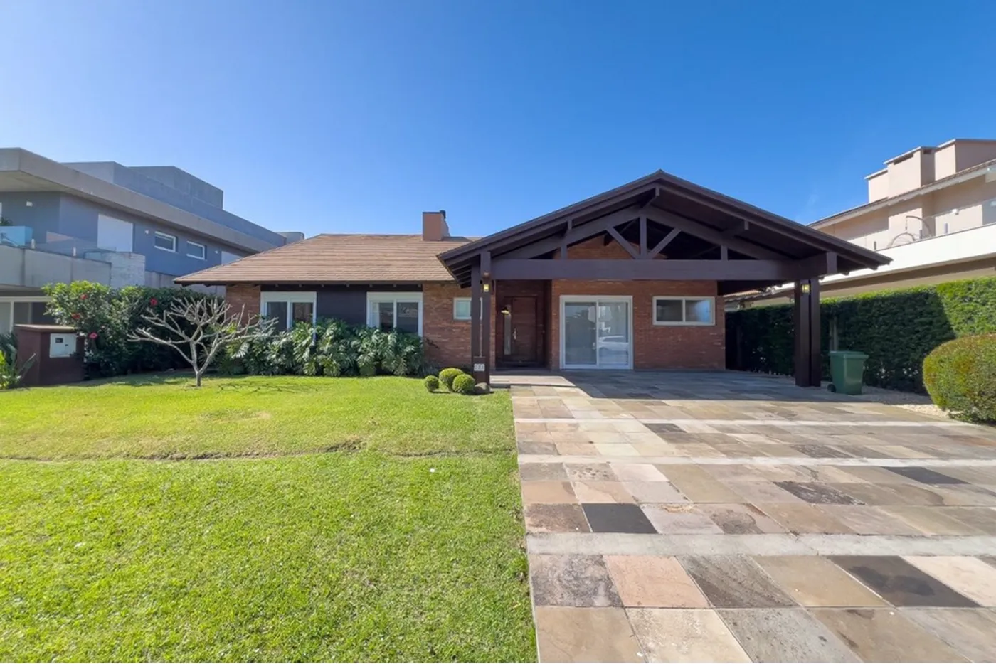 RHR 1000 Casa 612671058-15 - Remax VIP Exclusividades