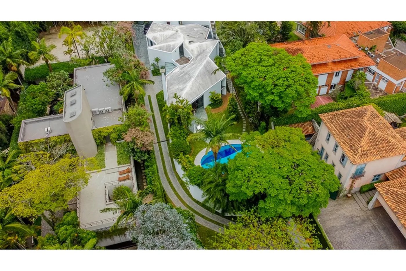 JMLQ 524 Casa 601081007-117 - REMAX Lepex Exclusividades