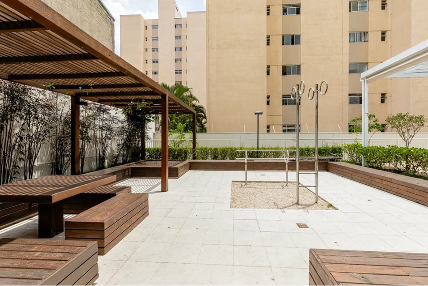 JAV 66 Apto 601241033-116 - REMAX Ville Exclusividades — foto 2