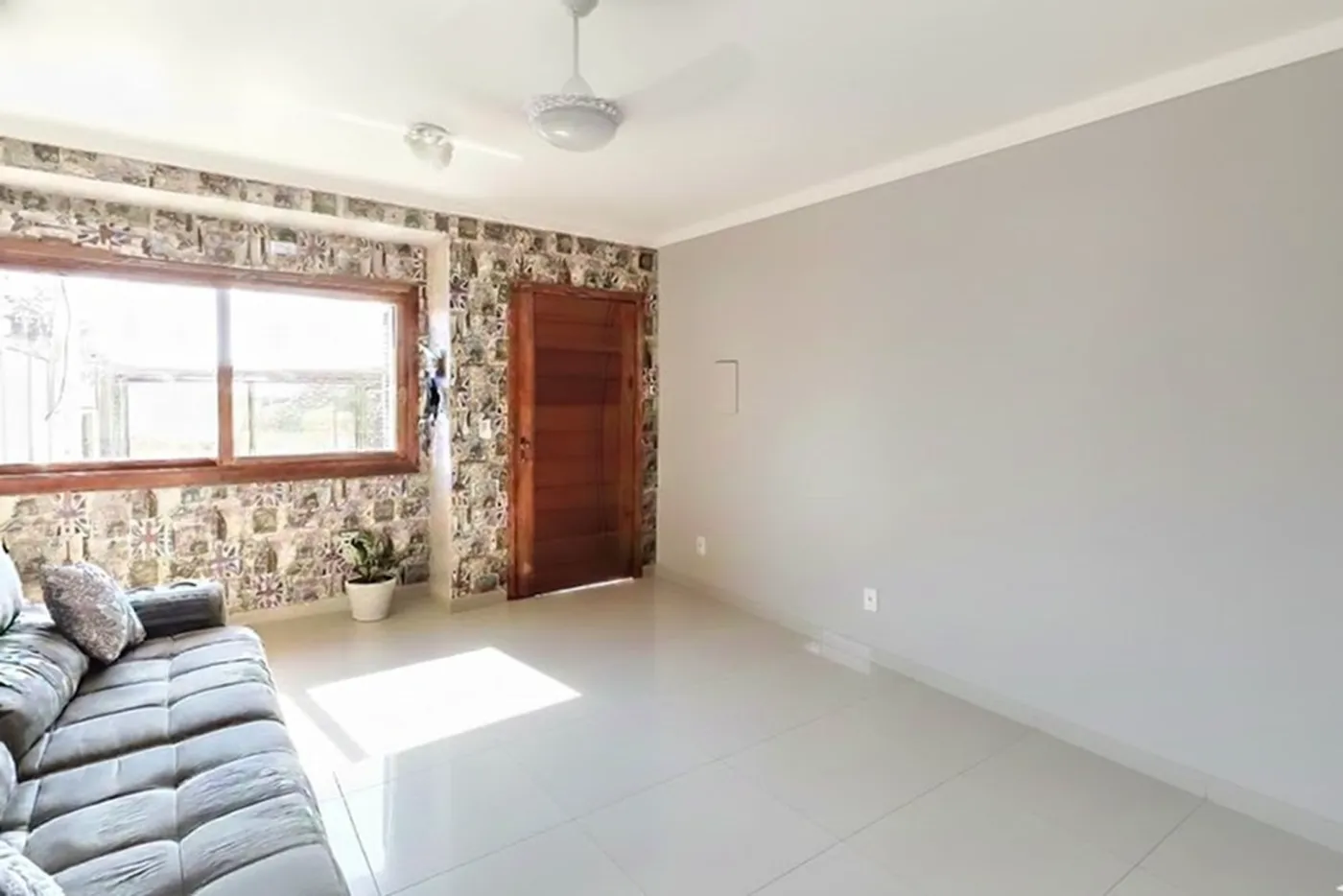 GWDST 234 610191035-128 - REMAX Casa Sul Exclusividades — foto 2