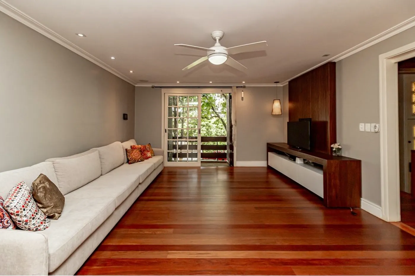BVJ 355 Casa 610221070-12 - REMAX Donno Exclusividades