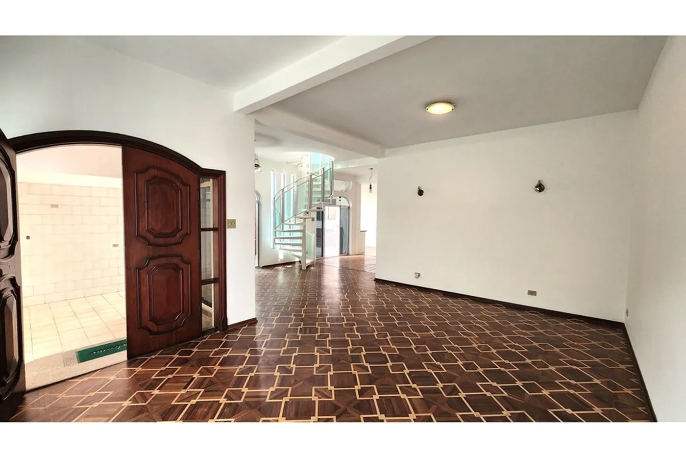 MU 177 Casa 602031012-68 - REMAX Classique Exclusividades