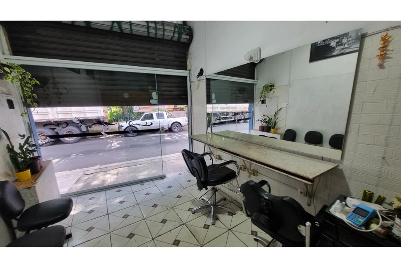 JFA 123 Loja 601361048-55 - REMAX Trio Exclusividades — foto 5