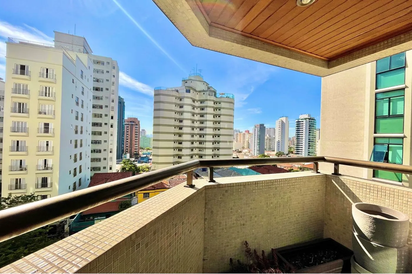AJG 334 Apto 602031006-84 - REMAX Classique Exclusividades