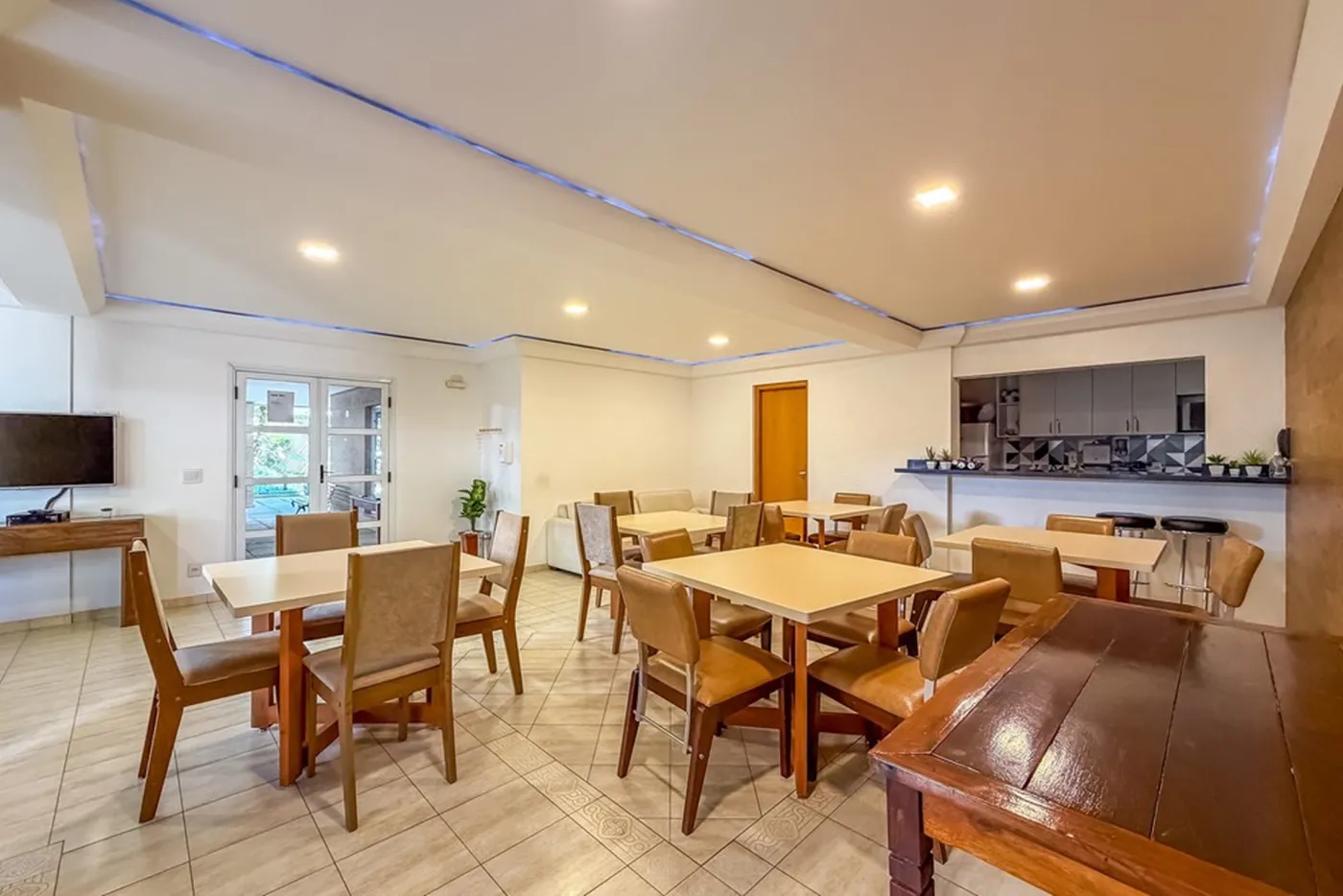 VAI 75 Apto 602071003-130 - REMAX Lepex Exclusividades — foto 2