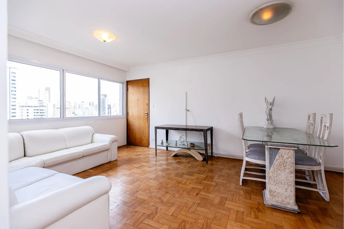ARC 272 Apto 601241038-113 - REMAX Ville Exclusividades