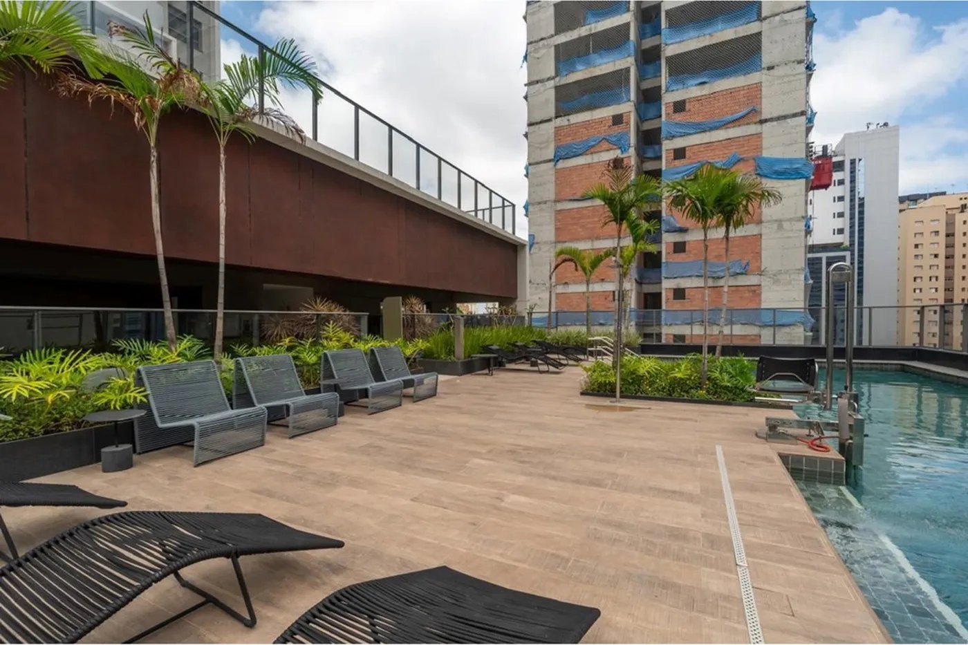 VCBL 380 Apto 601081092-30 - REMAX Lepex Exclusividades — foto 2
