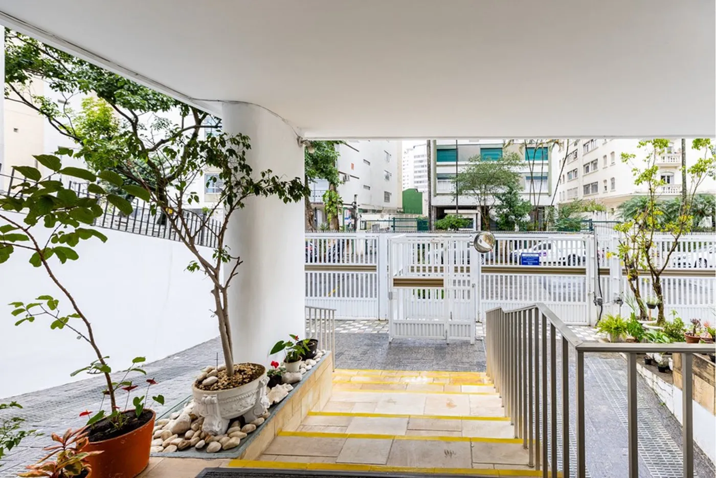 BVDFF 119 Apto 601241038-104 - REMAX Ville Exclusividades — foto 3