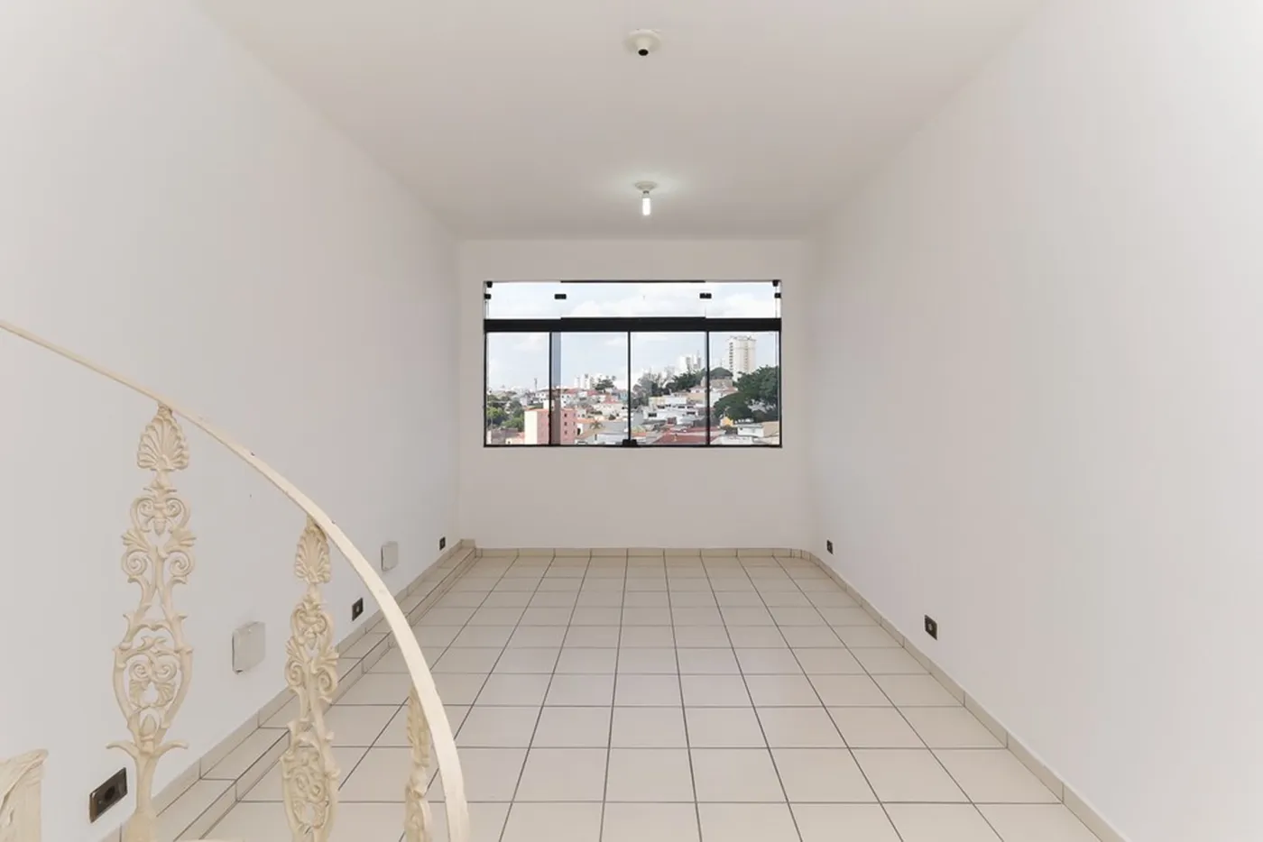 CR 648 Casa 601081092-20 - REMAX Lepex Exclusividades — foto 2