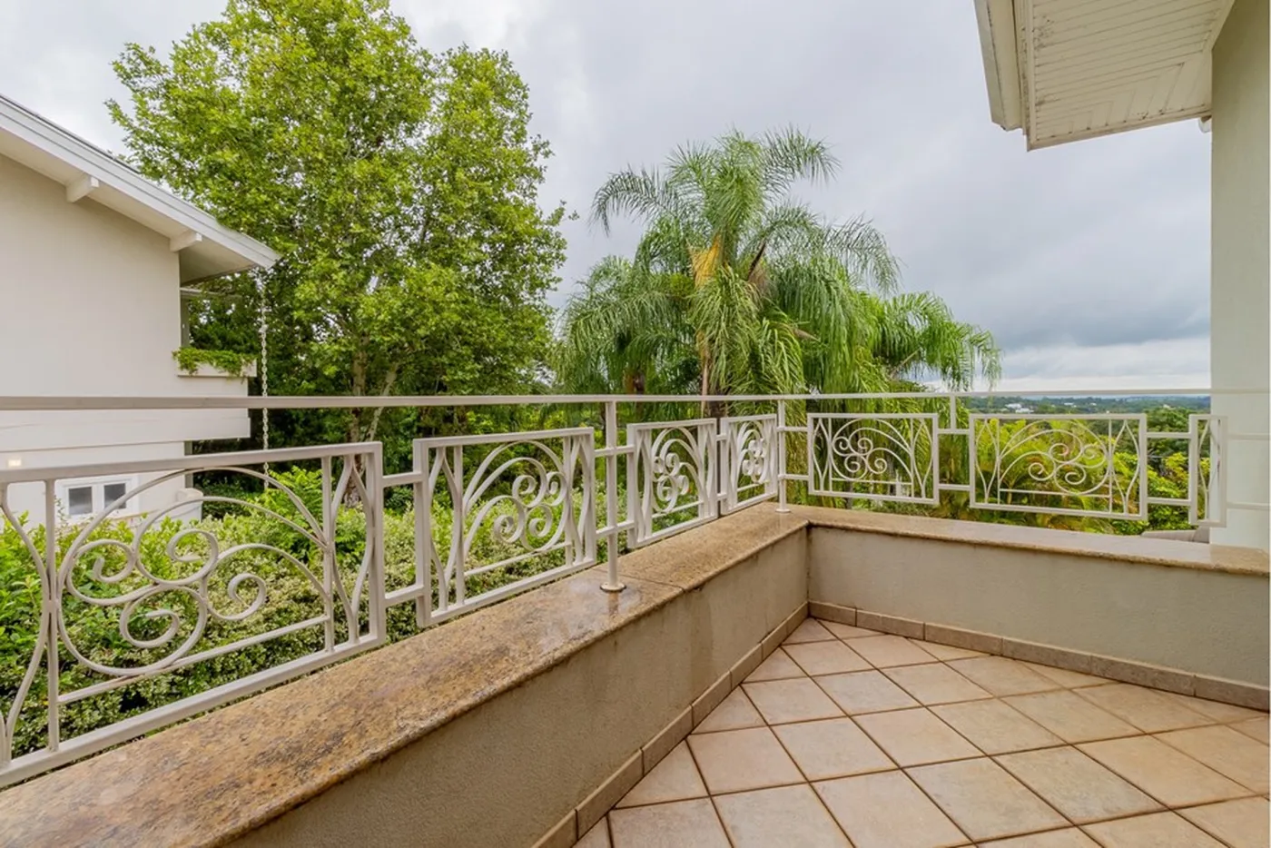 FVRDIMR 120 Casa 601081064-46 - REMAX Lepex Exclusividades — foto 2