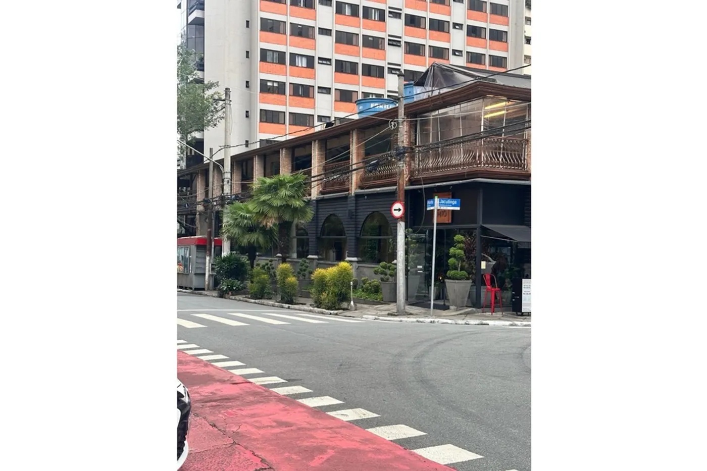 VUI 720 Prédio 630821095-20 - REMAX Exclusive Exclusividades