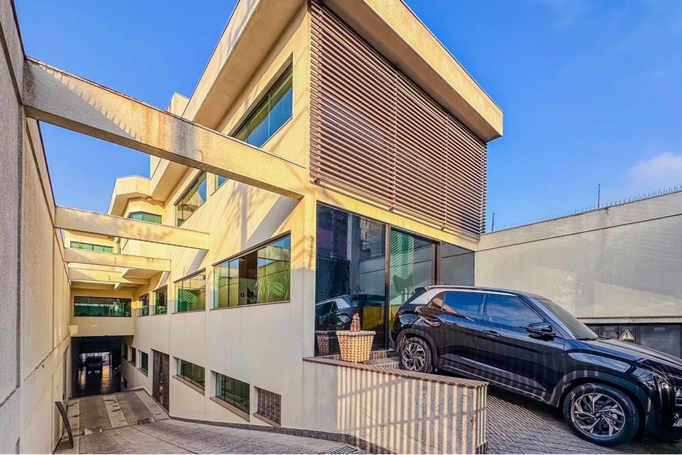 IDL 439 Prédio 630821022-35 - REMAX Exclusive Exclusividades