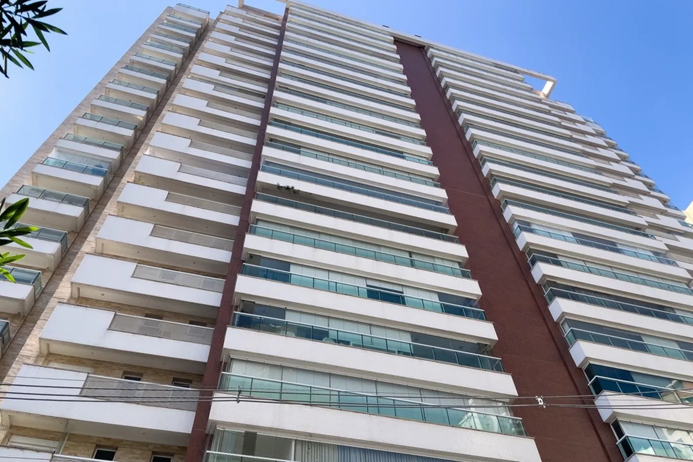 PLA 197 Apto 601081064-52 - REMAX Lepex Exclusividades