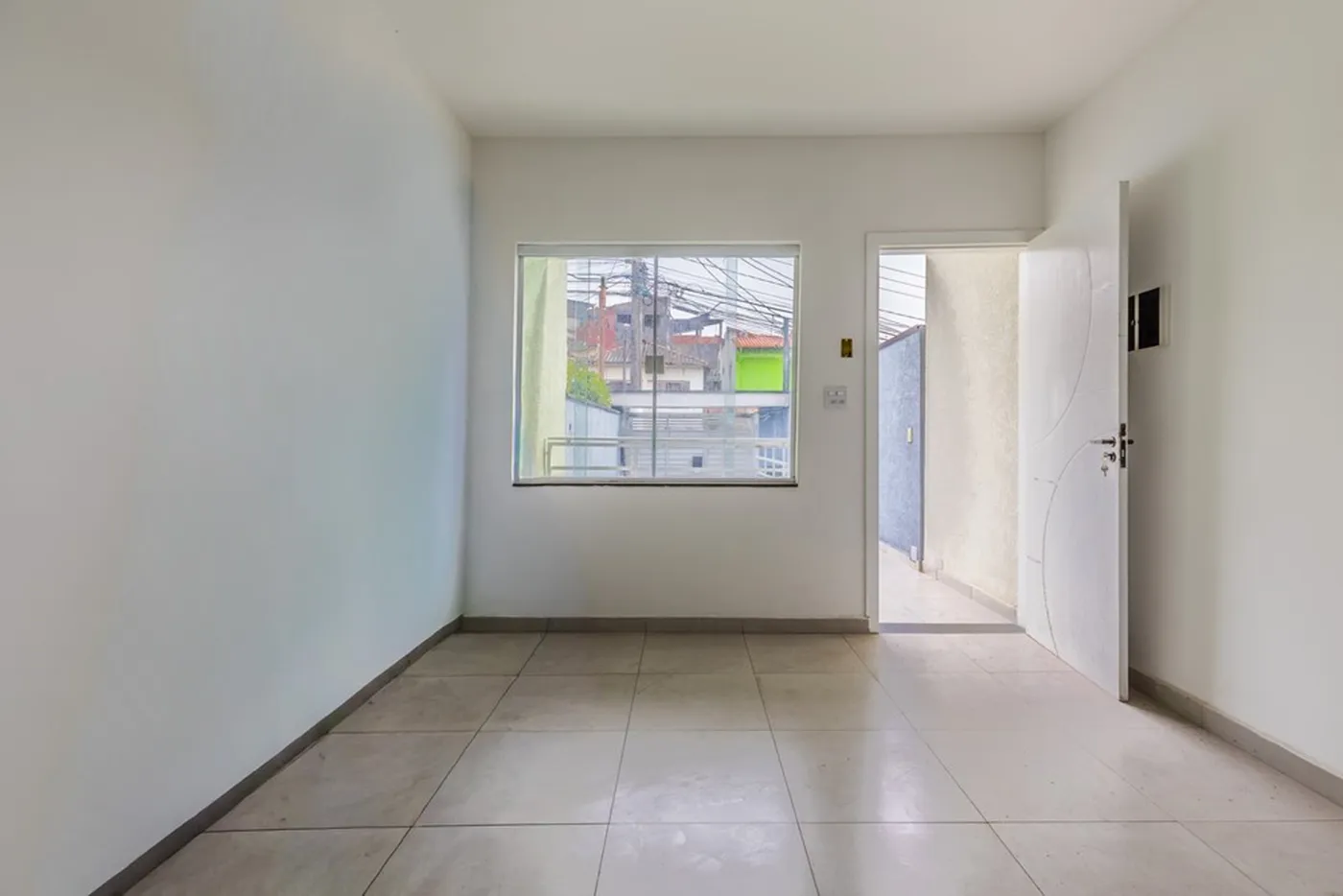 EMDMSV 398 Casa 602221035-7 - REMAX Galeria Exclusividades — foto 2