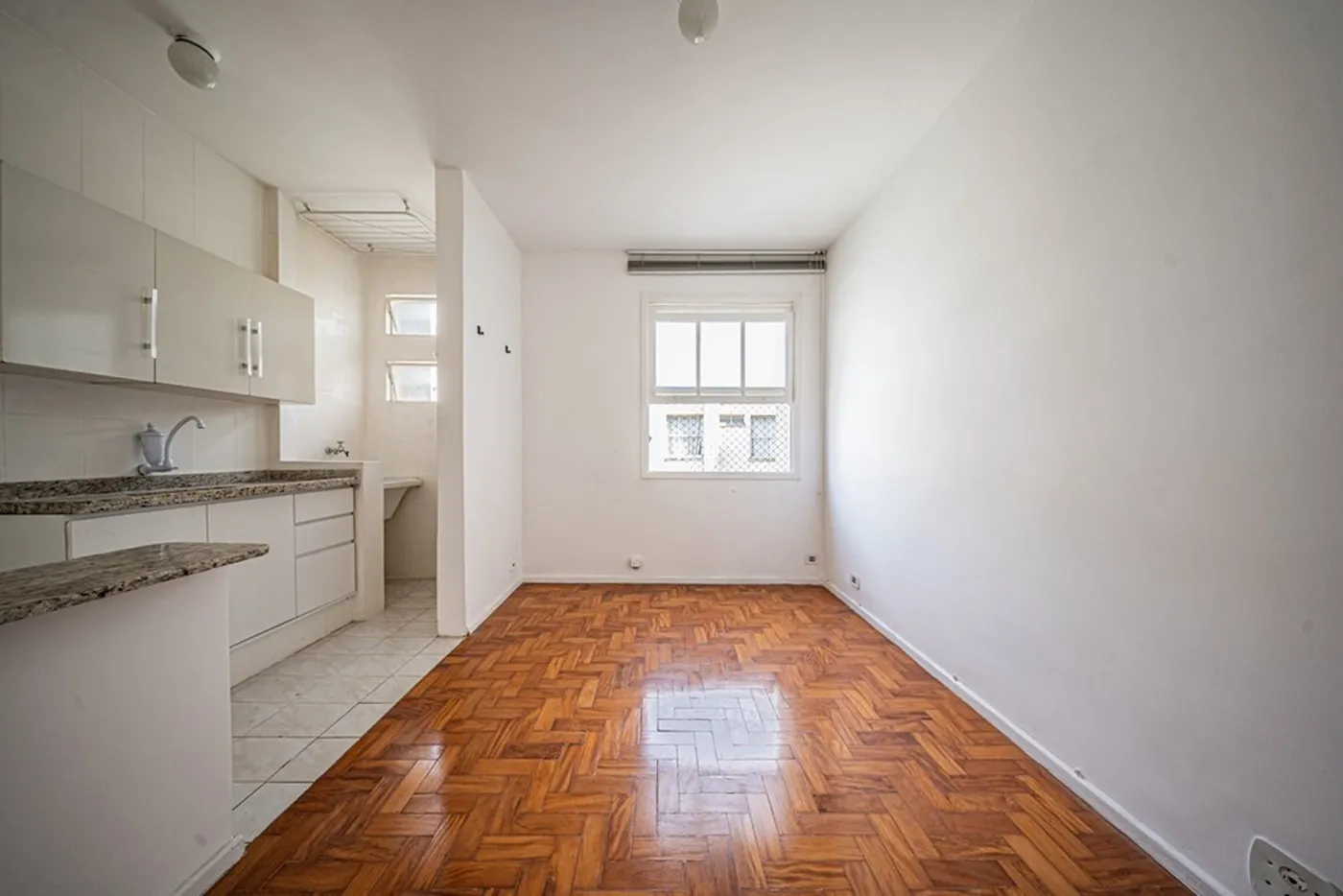 CAC 196 Apto 601191026-215 - REMAX Kasa Exclusividades