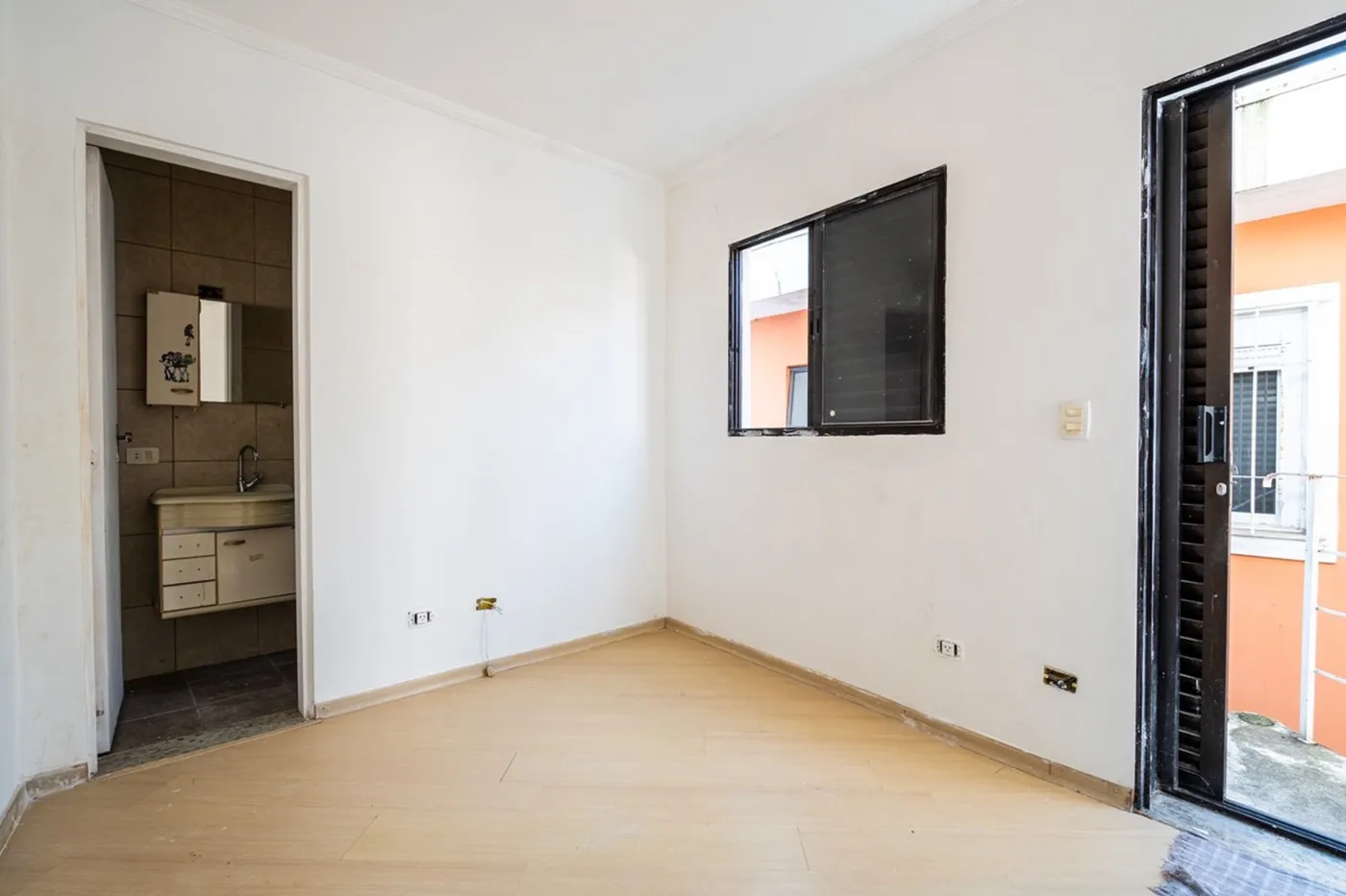 VMI 52 601971015-721 - REMAX Empire Exclusividades — foto 4