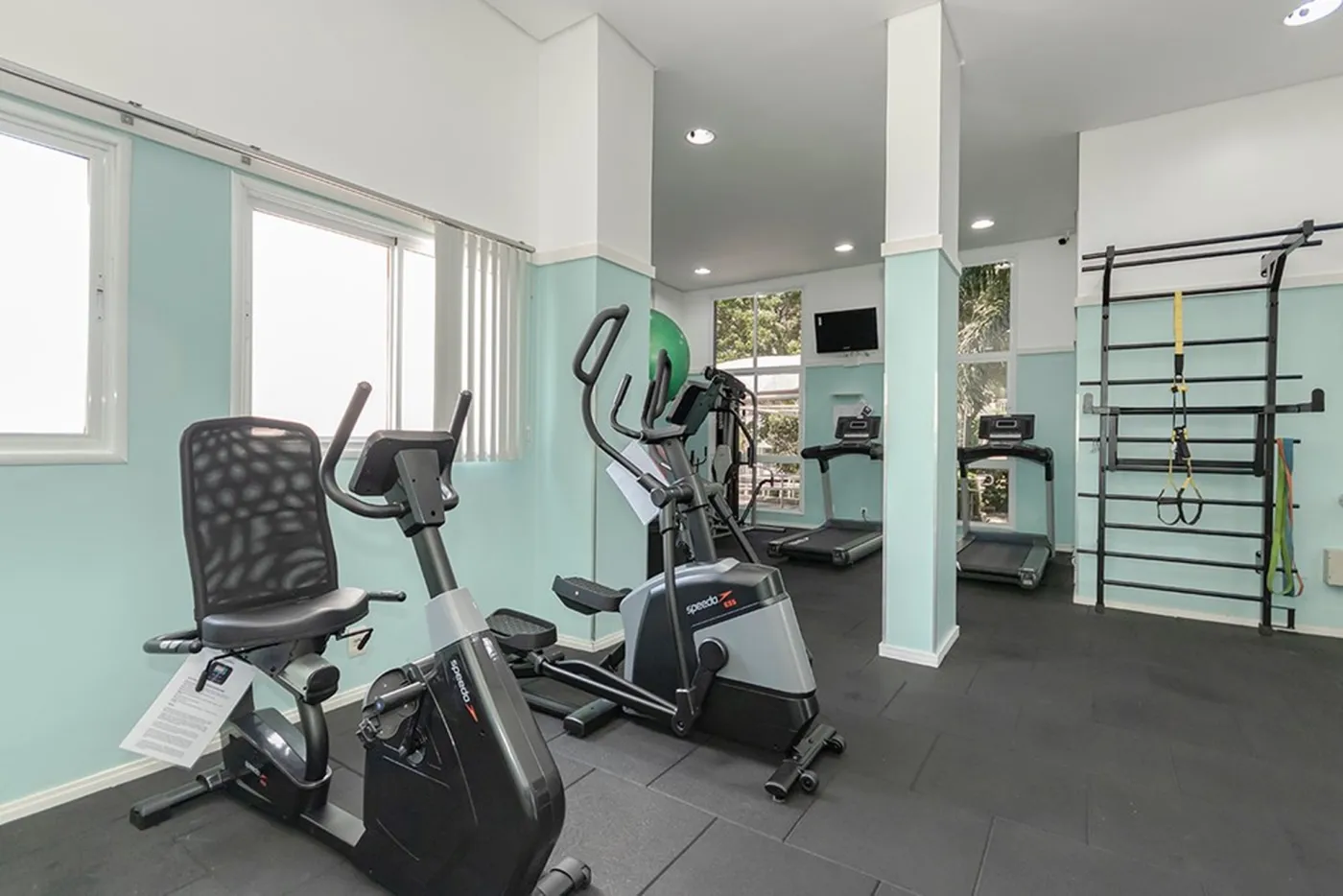 CRL 135 Apto 612541029-42 - REMAX Street Exclusividades — foto 3