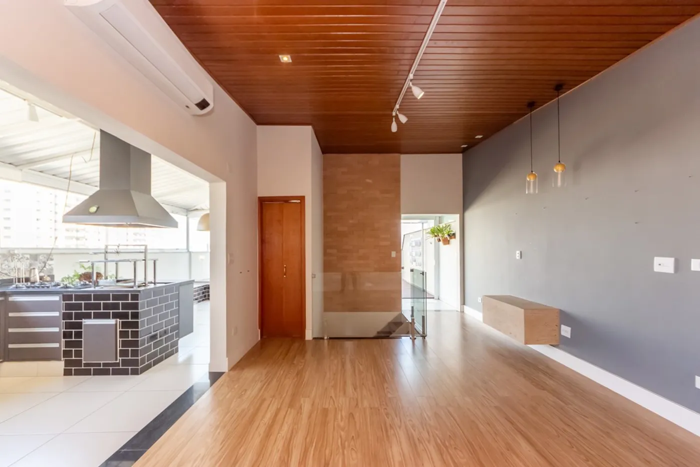 SMT 274 Apto 630821039-9 - REMAX Exclusive Exclusividades