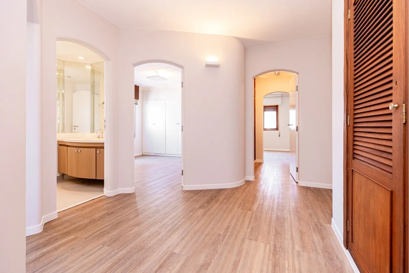 JPJ 327 Apto 601241076-7 - REMAX Ville Exclusividades — foto 5