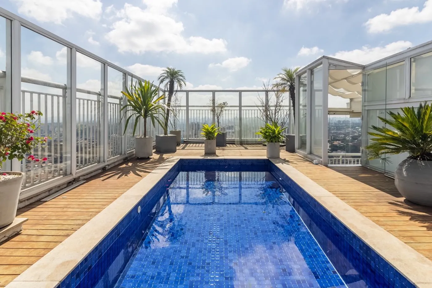 JMKDBG 955 Apto 602071001-330 - REMAX Lepex Exclusividades