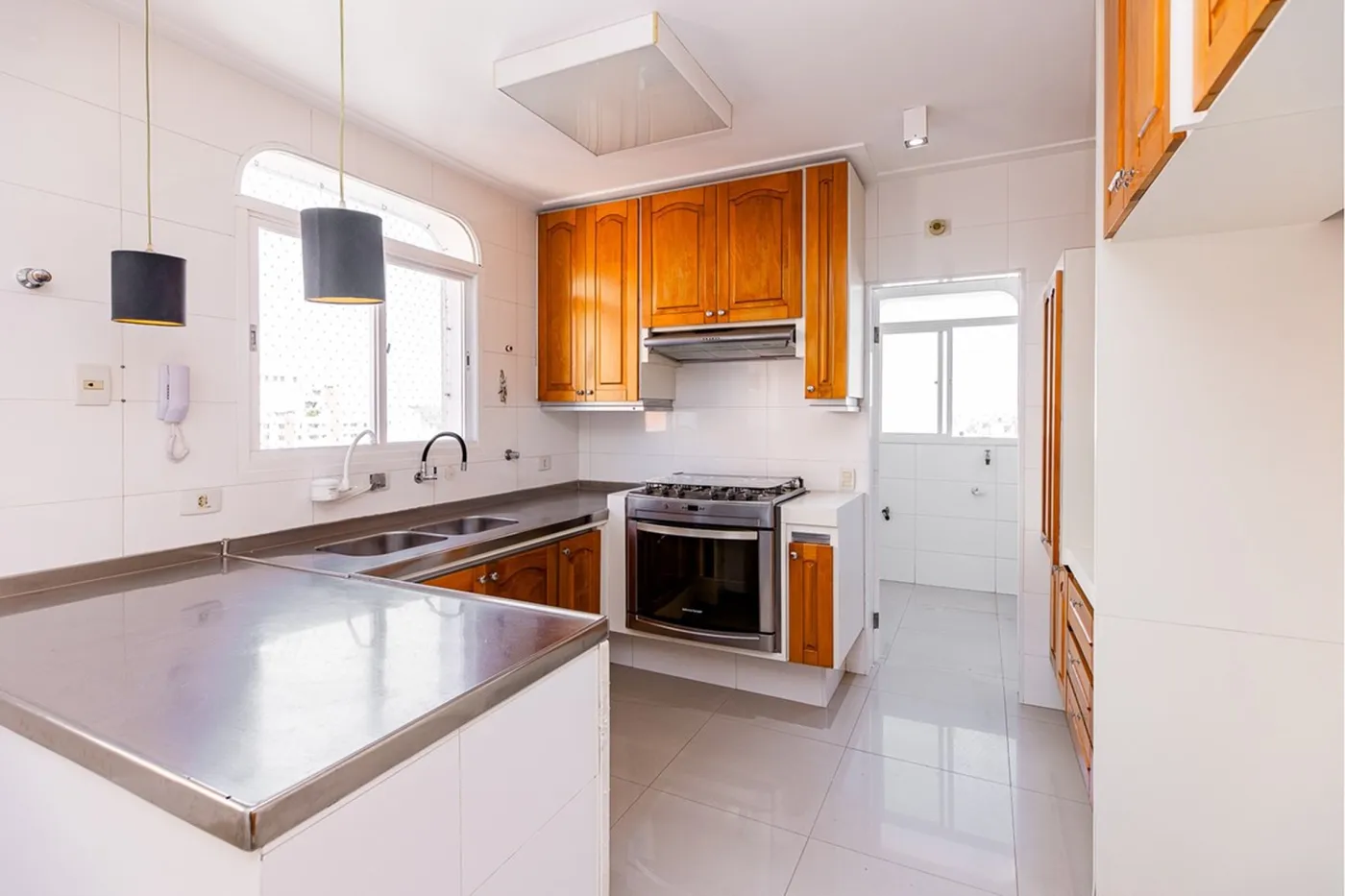 JPJ 327 Apto 601241076-7 - REMAX Ville Exclusividades — foto 2