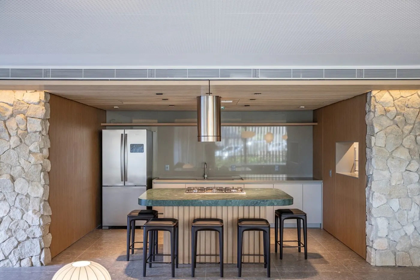 TFTG 704 Apto 610221003-324 - REMAX Donno Exclusividades — foto 2