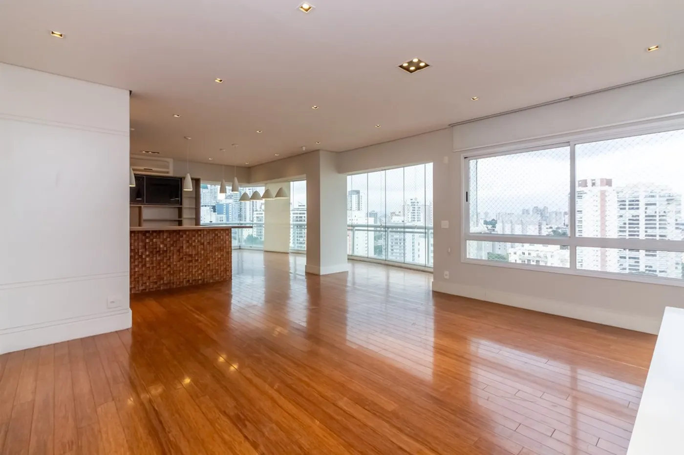 CKPCR 30 Apto 602031026-42 - REMAX Classique Exclusividades