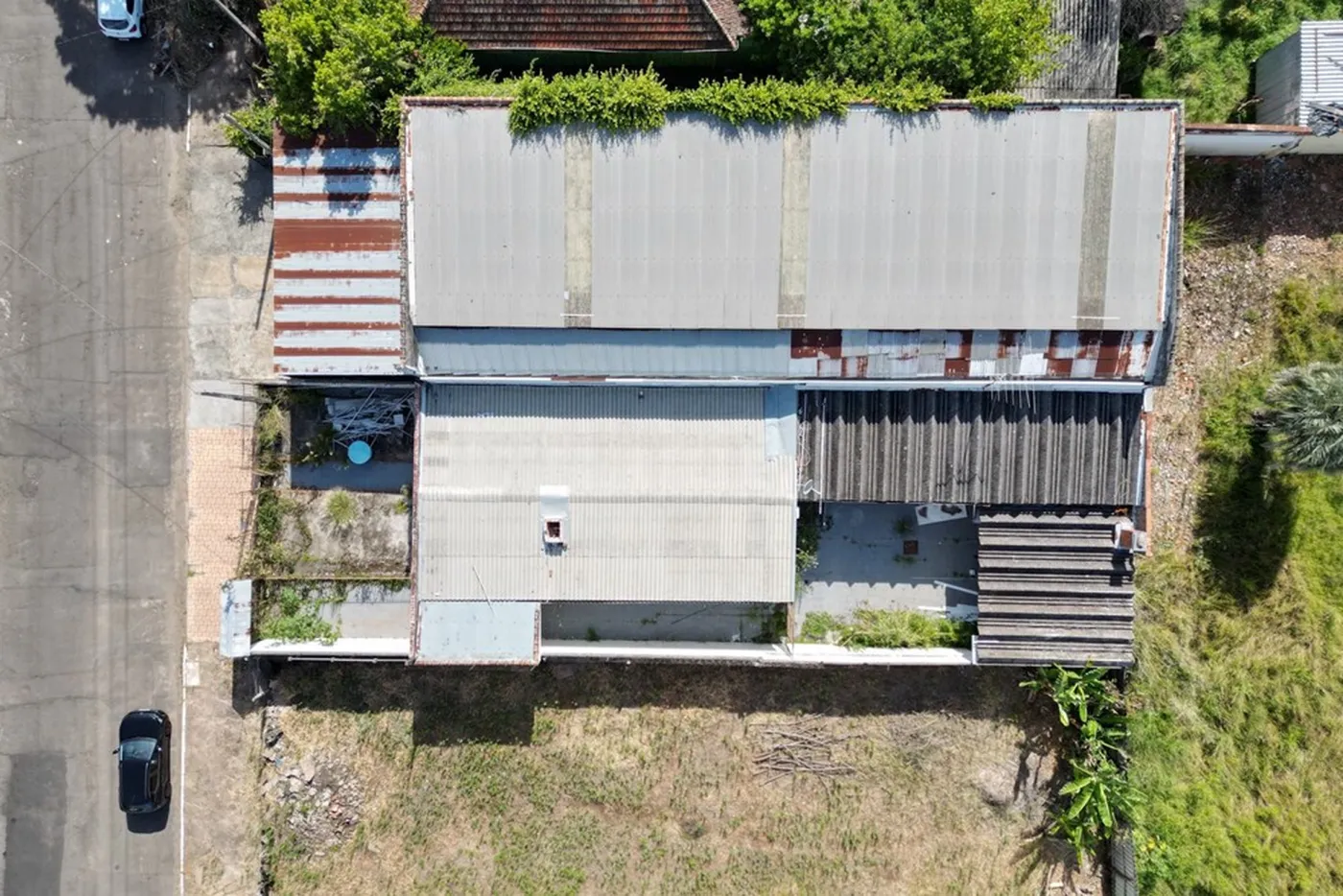 FPI 93 Pavilhão 610241042-6 - REMAX 520 Exclusividades