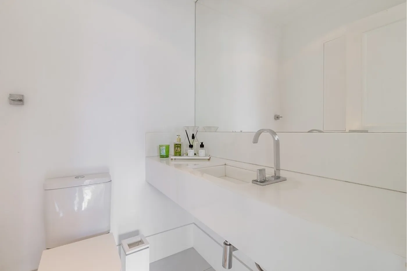 CCI 433 Apto 601081048-53 - REMAX Lepex Exclusividades — foto 2