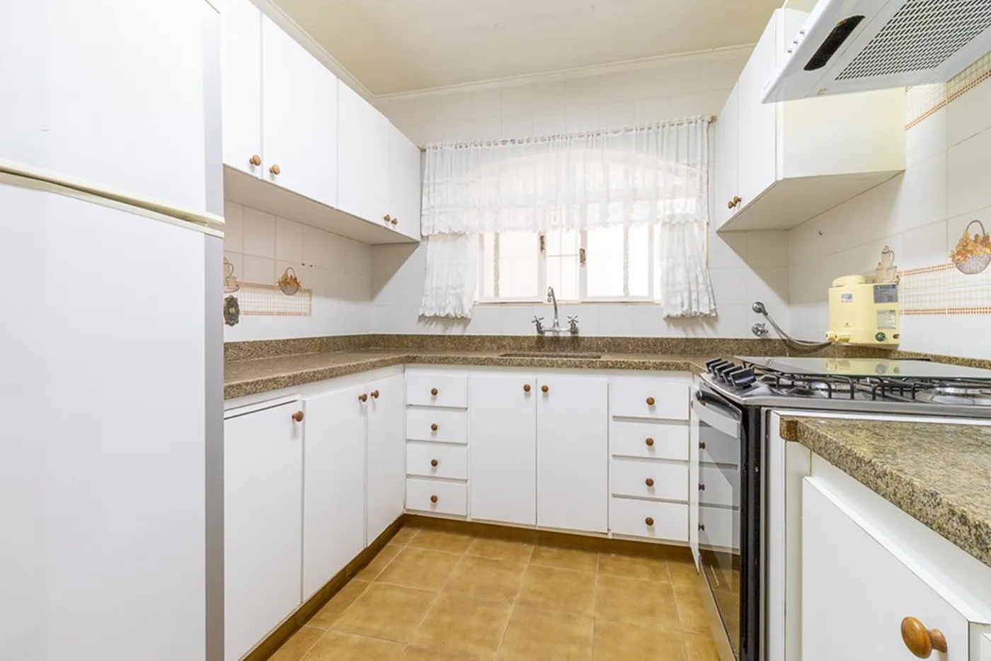 JAFA 183 Casa 601081107-10 - REMAX Lepex Exclusividades — foto 3