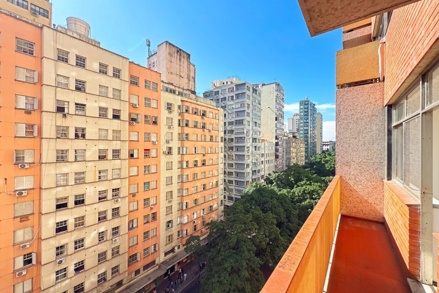 CHSF 135 Apto 610371025-16 - REMAX Rocket Exclusividades